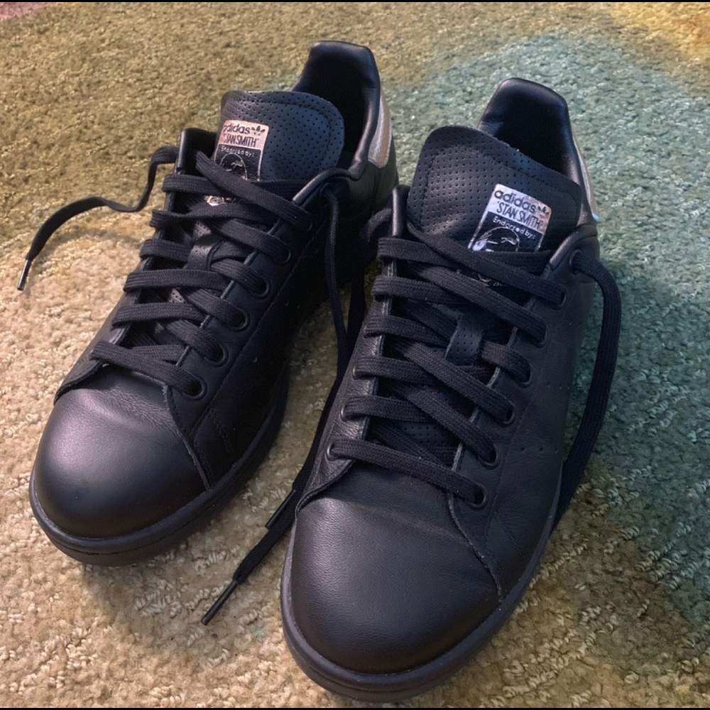 Adidas Sneakers